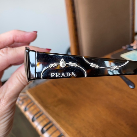 Gorgeous Prada tortoiseshell prescription glasses - Picture 2 of 4